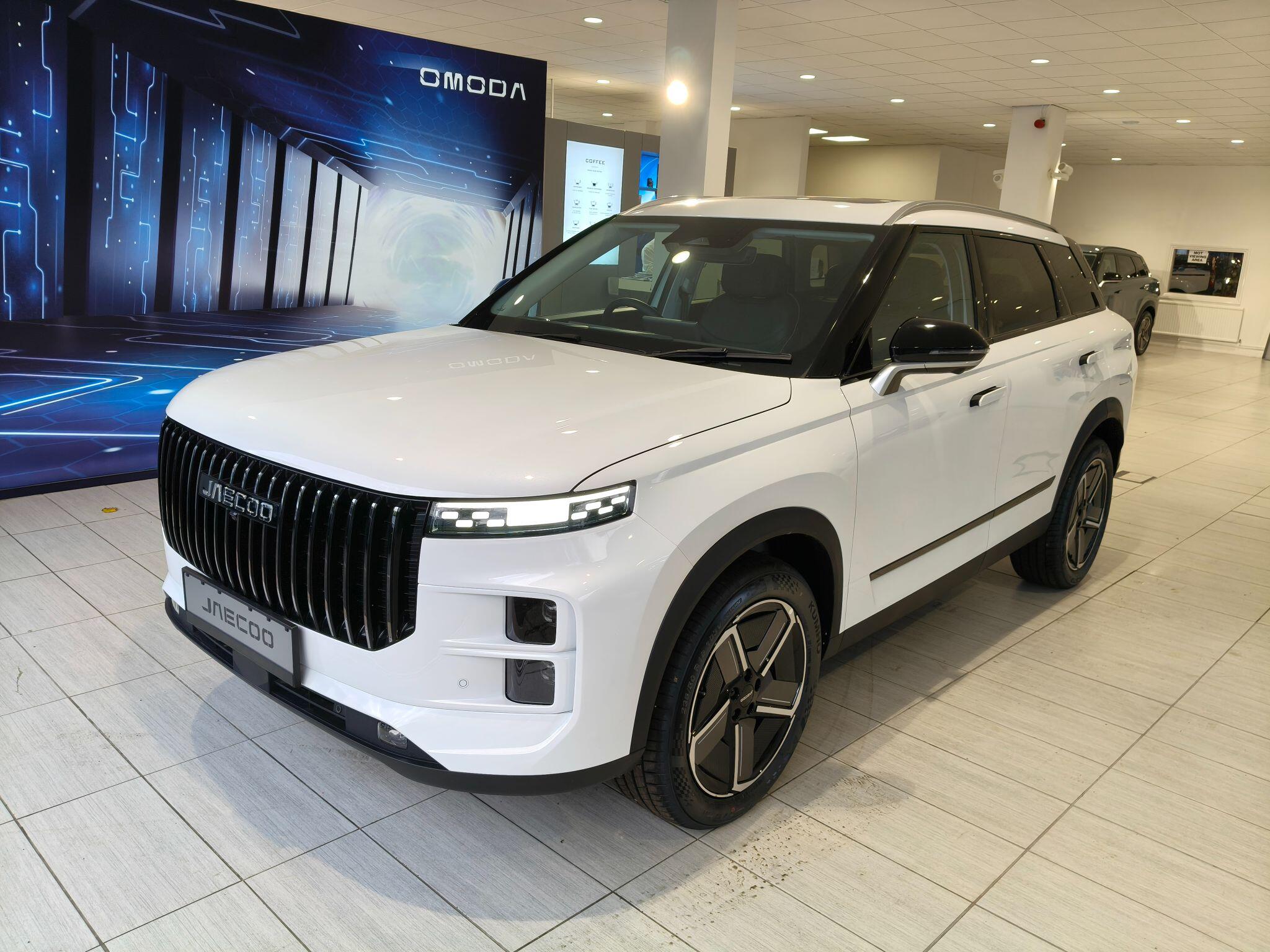 Large vehicle image